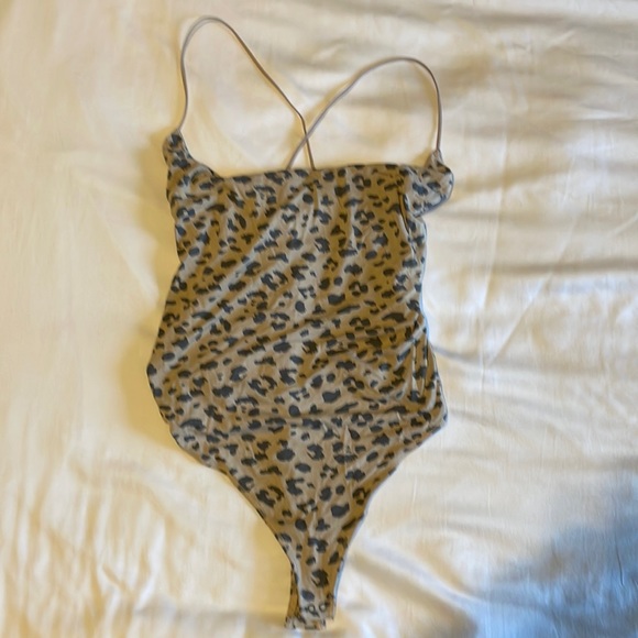 Abercrombie & Fitch Leopard Body Suit - Picture 1 of 4